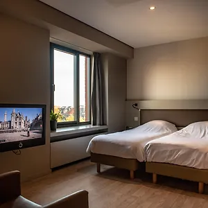 Hotel Castelnou, Gandawa