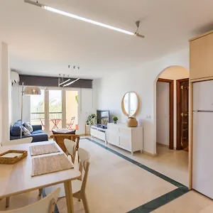 https://bonito-apartamento-en-primera-lnea-de-playa.es-andalucia.com